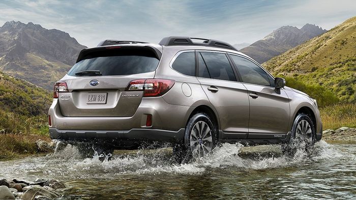 Το νέο Outback είναι μακρύτερο κατά 15 χλστ. από το προκάτοχο μοντέλο, πλατύτερο κατά 18 χλστ., ενώ το μεταξόνιό του έχει διευρυνθεί κατά 5 χλστ.